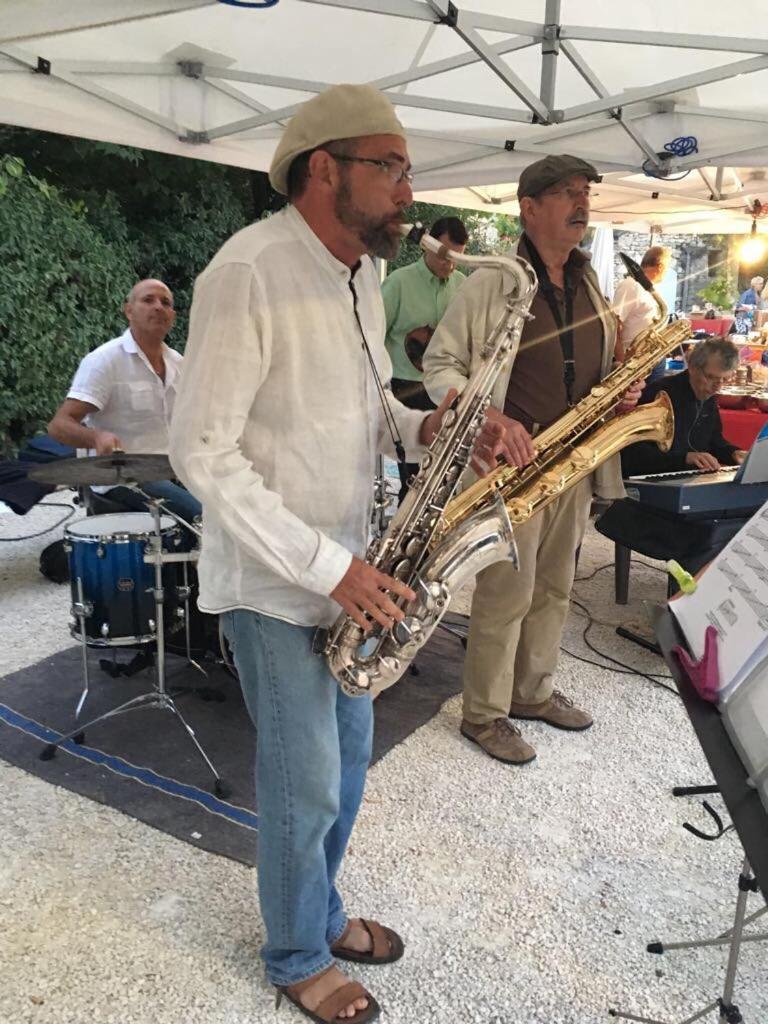 فيلا La Salamandre Bleue Chantemerle-lès-Grignan المظهر الخارجي الصورة